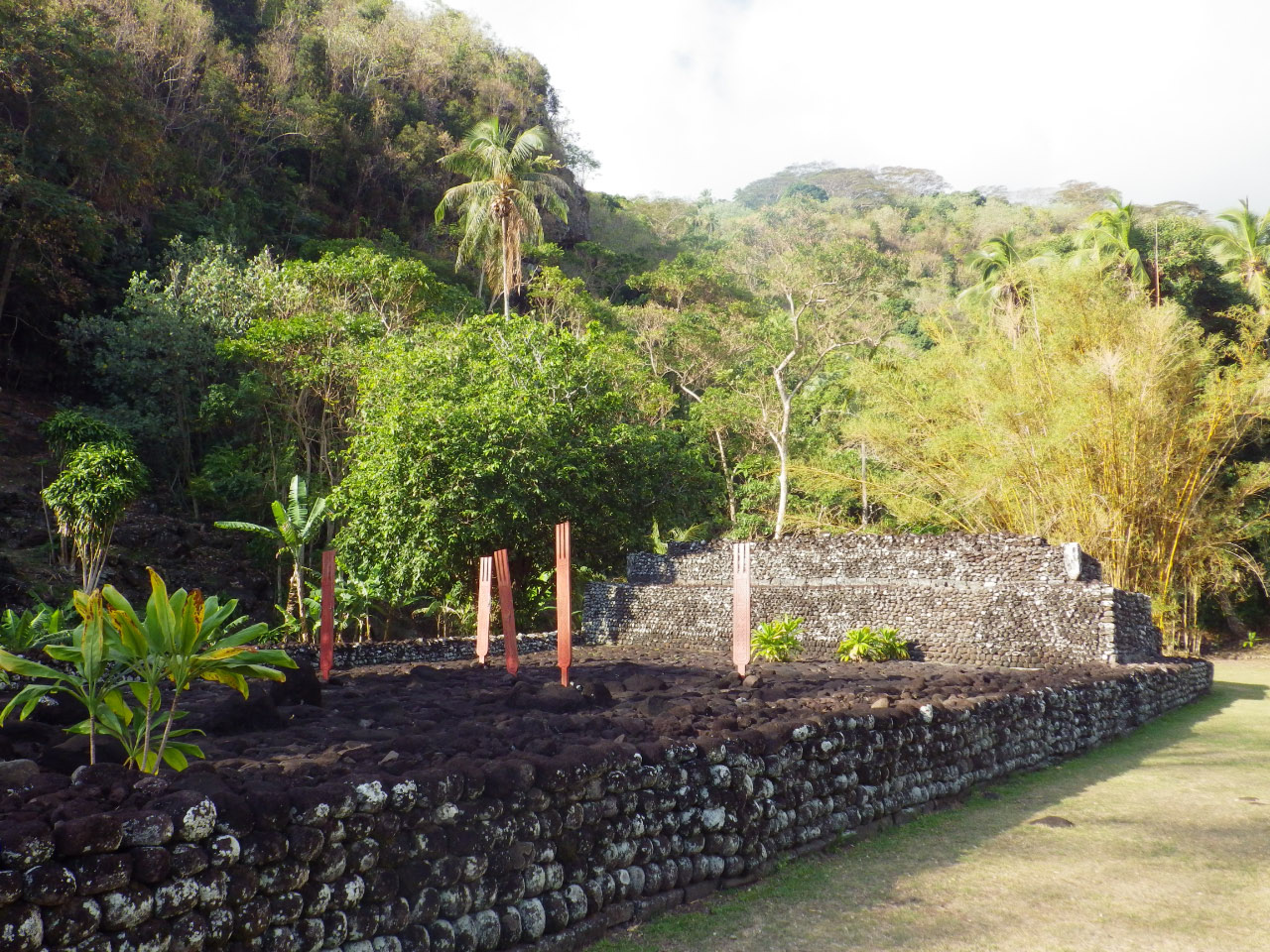 Marae de Arahurahuà Tahiti Marae de Arahurahuà Tahiti